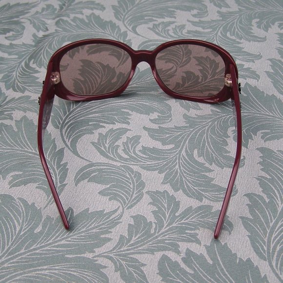 🗼💖 LIKE NEW CHANEL PURPLE SUNGLASSES w/Black Camelia detail - Picture 5 of 15